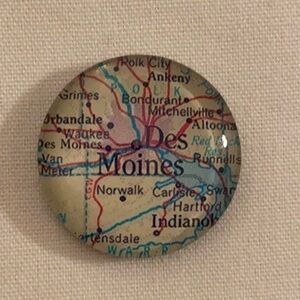 DES MOINES, IOWA REFRIGERATOR MAGNET ✨✨✨